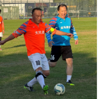 尤尼泰（北京）友情贊助  第六屆“嗨皮璐璐 歡聚上?！敝胸?cái)南北足球明星賽成功舉辦